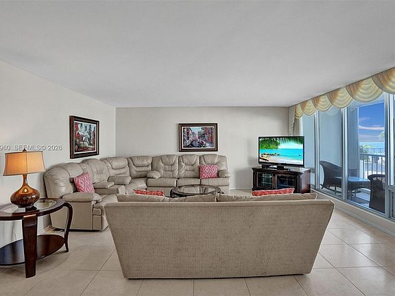 2nd image of 4280 Galt Ocean Dr APT 2K