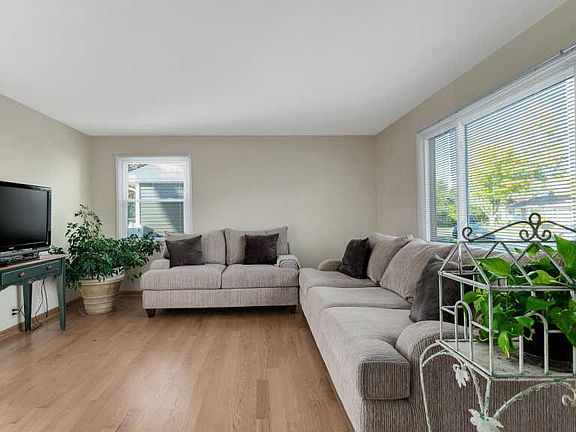 5th image of 2224 Magnolia Ave