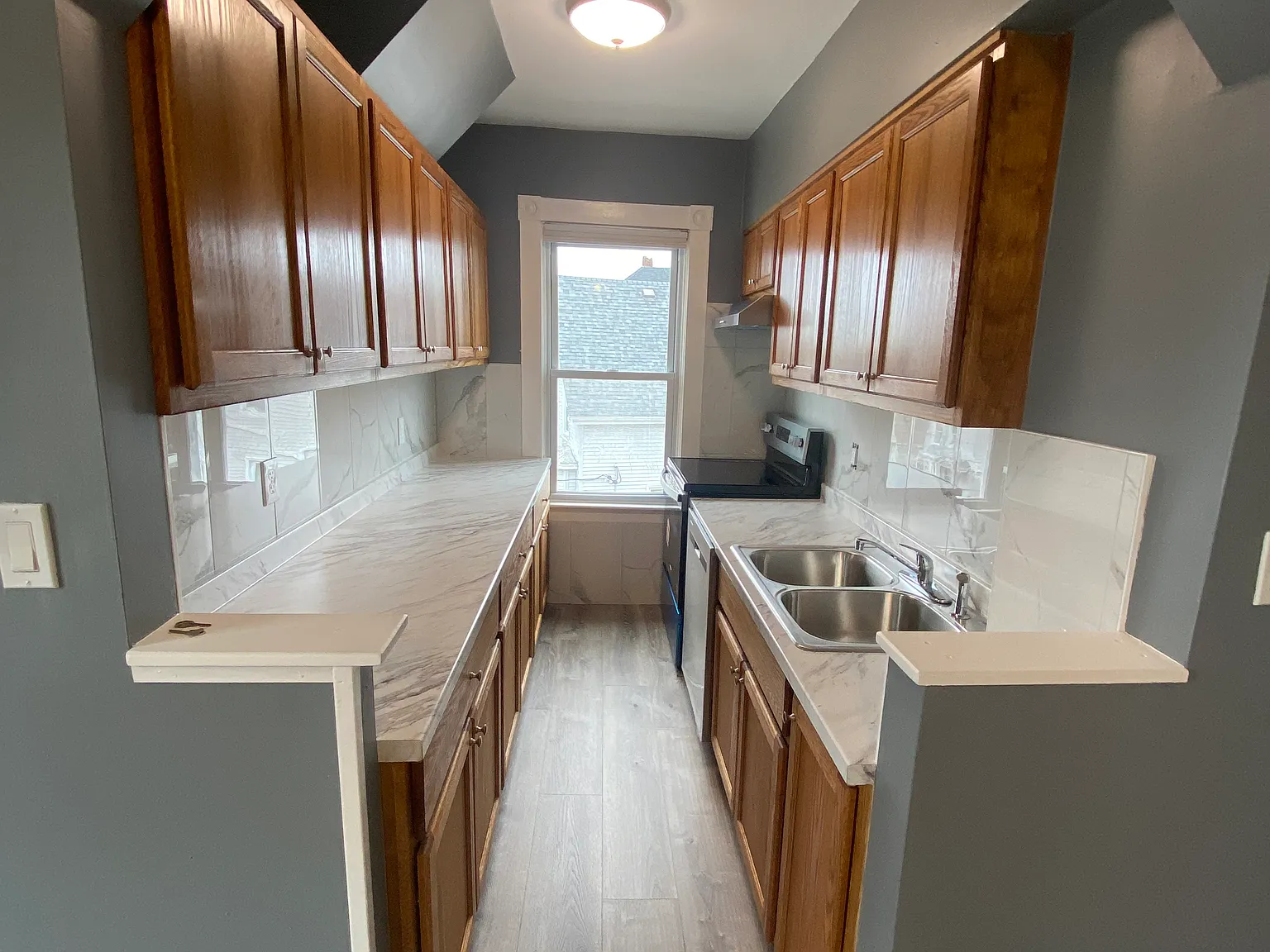 3 bed, 1323 sqft, $1,900 — Photo 3