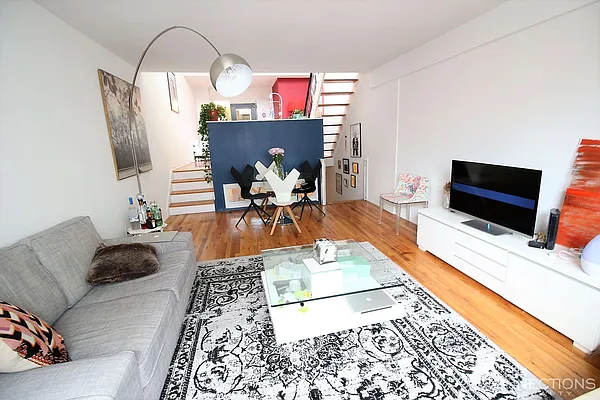 Rented by City Connections Realty | media 3