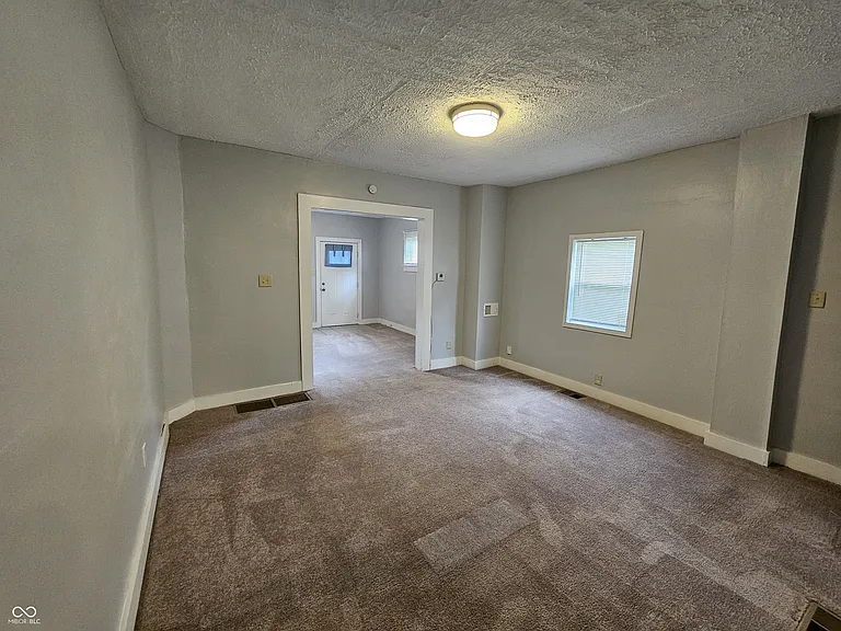 2143 Bellefontaine St — Photo 7