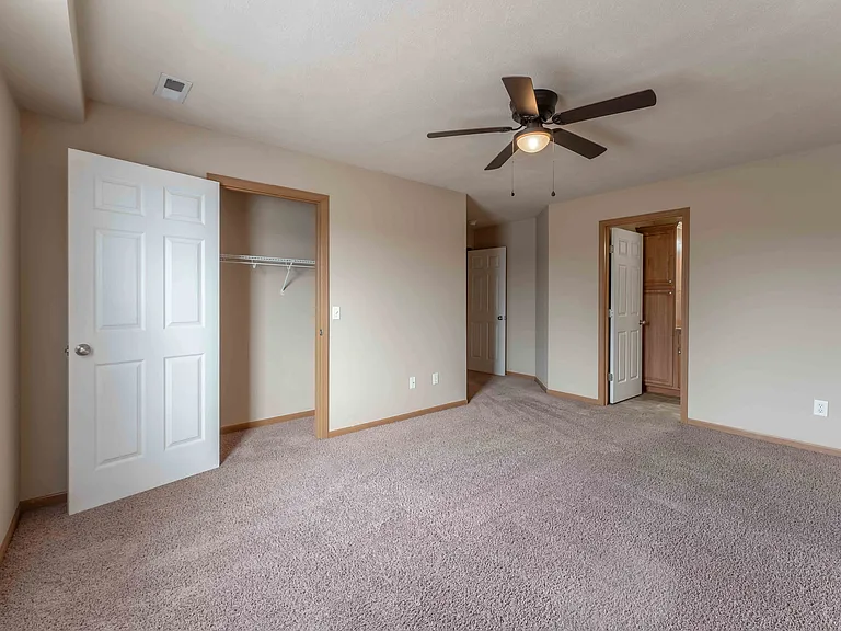 Oakwood Heights Townhomes — Photo 140