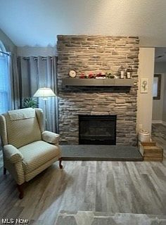 3rd image of 4037 Villas Dr