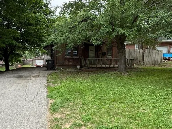 102 E Thornton Ave, Des Moines, IA 50315