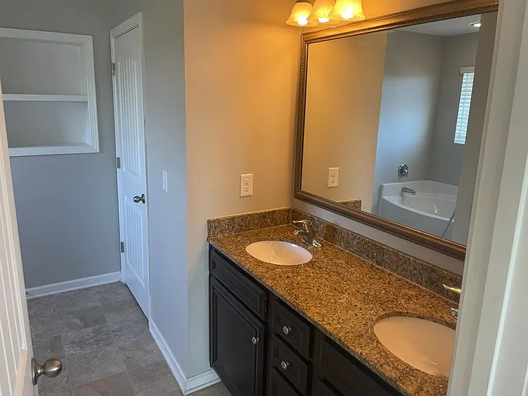 1090 Rockdale Blvd — Photo 12