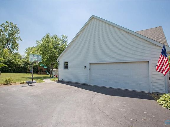 3rd image of 10259 Belmont Meadows Ln