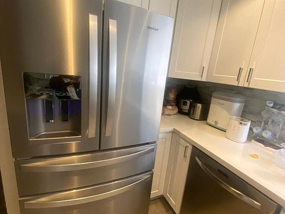 5th image of 849 S Shenandoah St APT 107