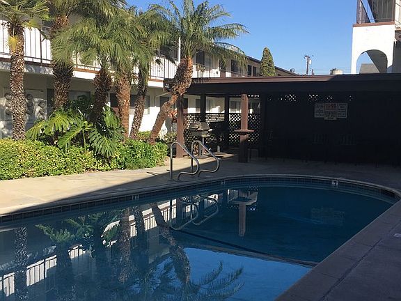 4th image of 13507 Mar Vista St #214