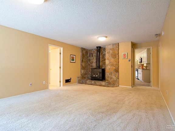 4th image of 20411 Ahha Ln SE