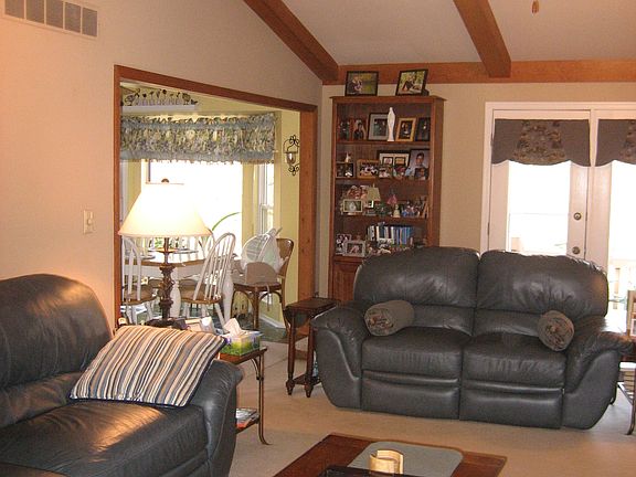 5th image of 3116 Balsam Ct