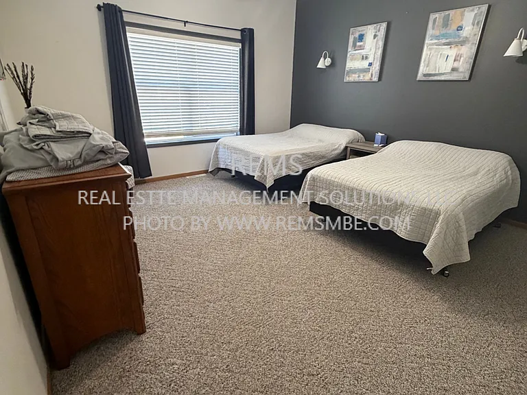 815 Island Ct #1 — Photo 10