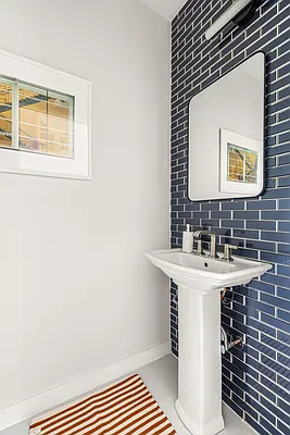 Sold by Compass | media 7