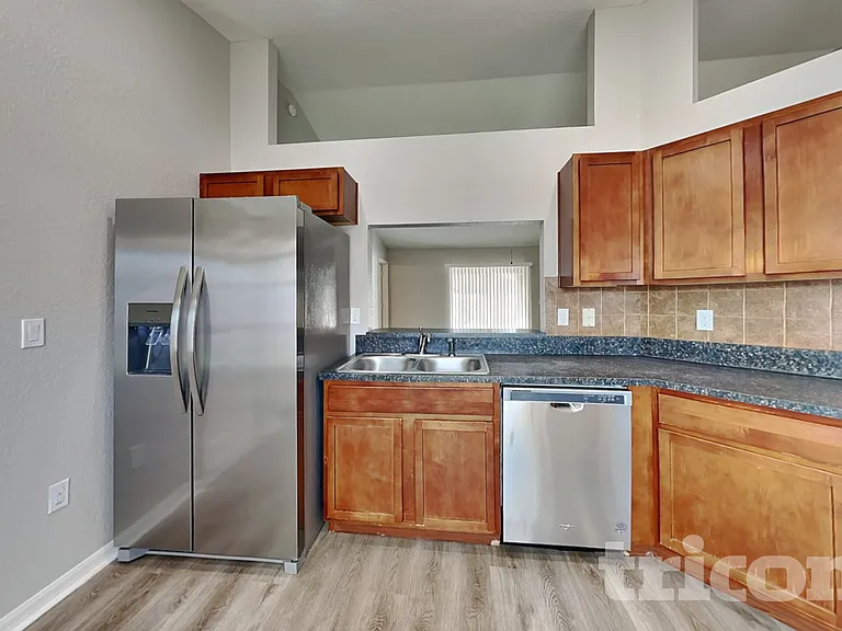 2075 Sunflower St — Photo 4