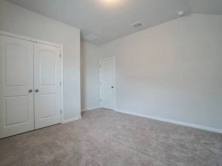 2513 Danbury Ln — Photo 28