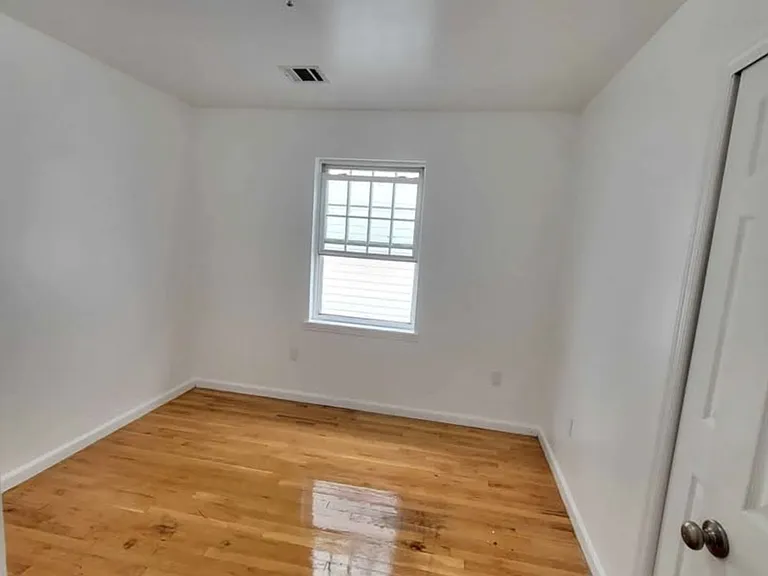 12 Bergen Ave #2 — Photo 4