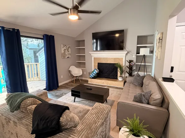 124 Elm Ave SE APT 3C, Fort Walton Beach, FL 32548