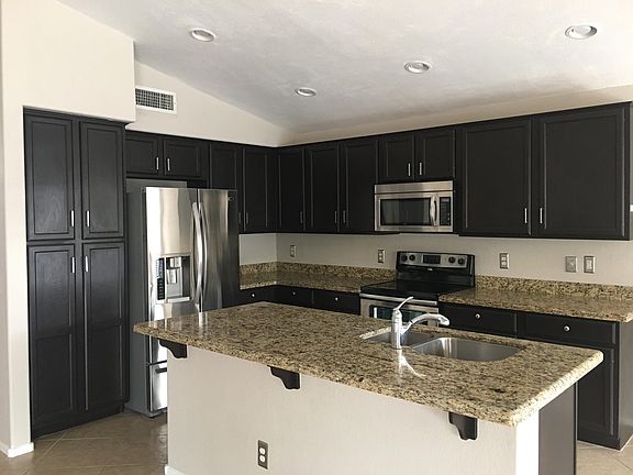 2nd image of 4621 E Summerhaven Dr