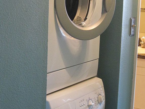 5th image of 9650 Green Cypress Ln APT 21