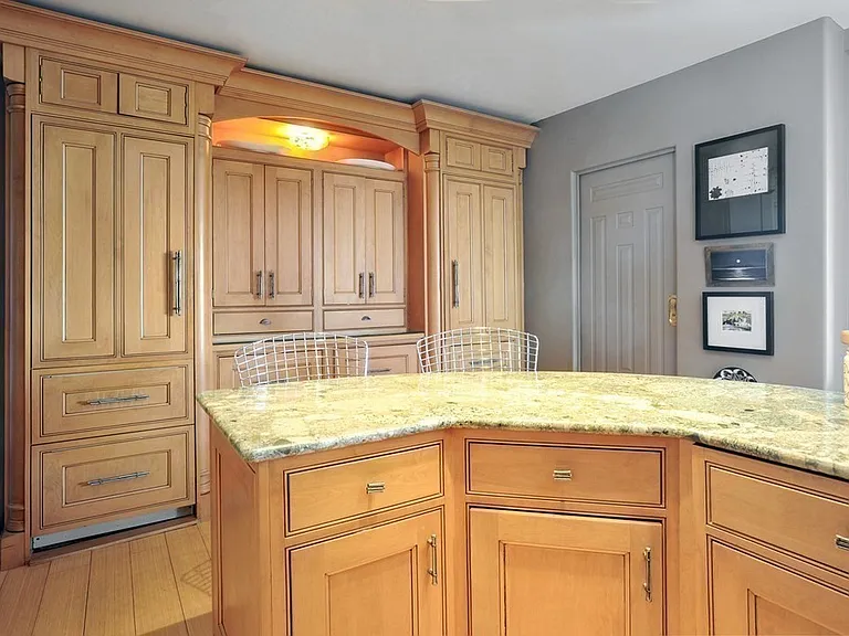 65 E India Row #26F — Photo 12