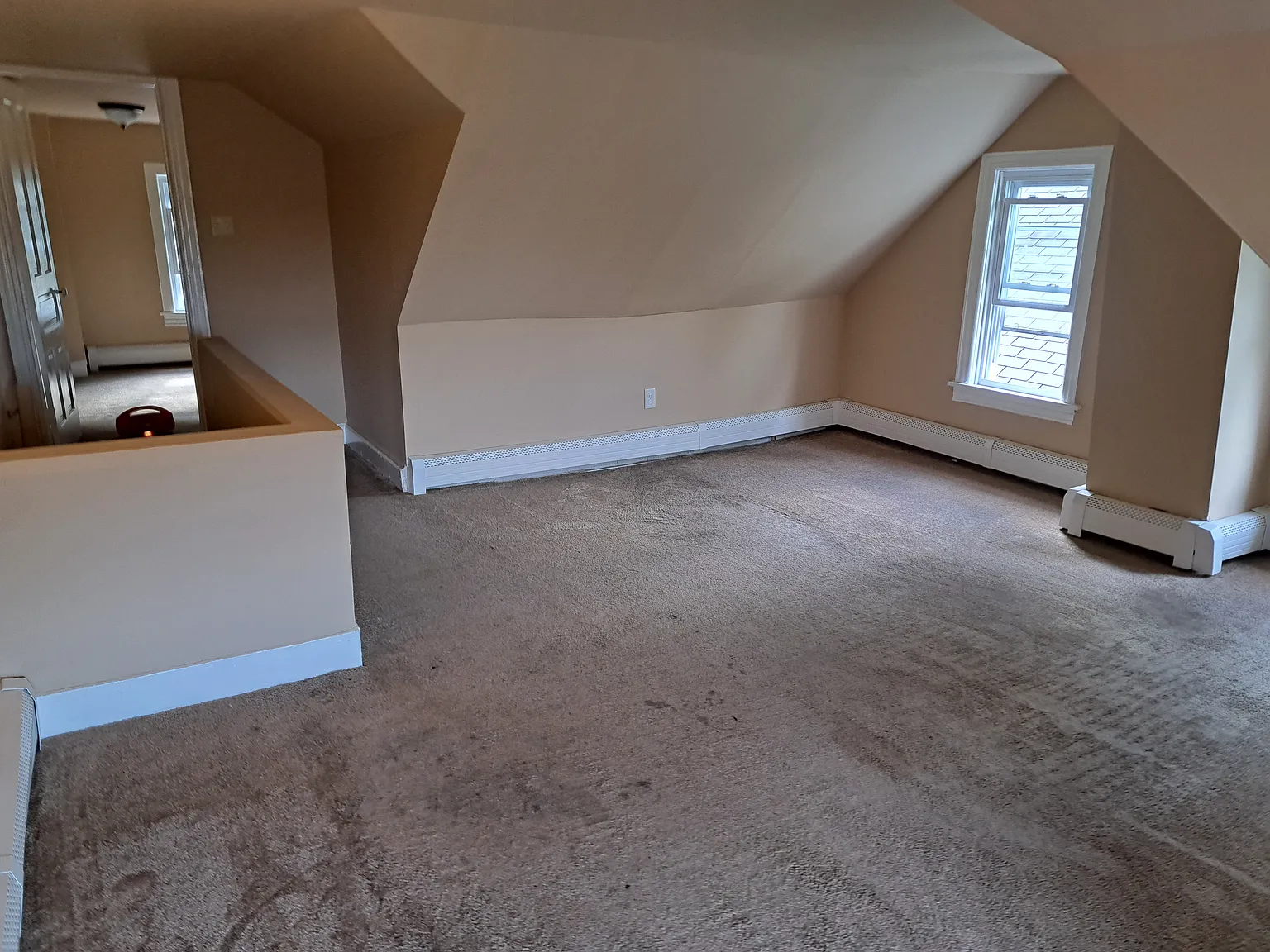 4 bed, 1382 sqft, $1,800 — Photo 4