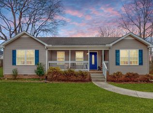 515 W Market St, Portland, TN 37148