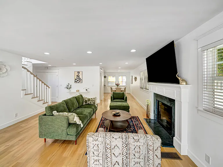 20 Anchorage St — Photo 14