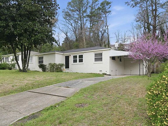 2nd image of 1166 Cresthill Rd