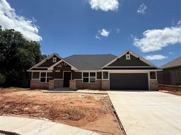 912 Dahlia Ln, Noble, OK 73068