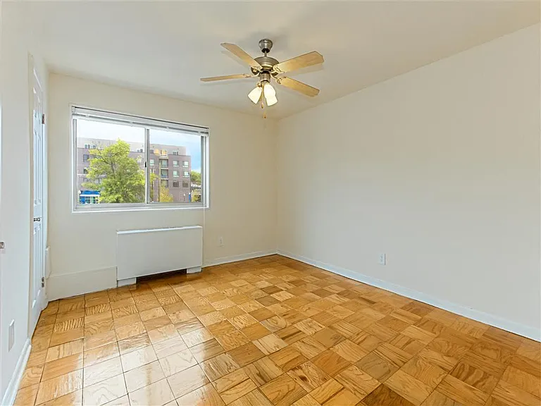 Chillum Apartments — Photo 12