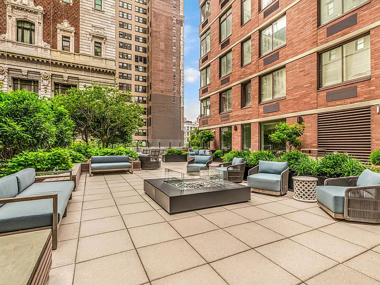77 W 24th St #5B — Photo 18