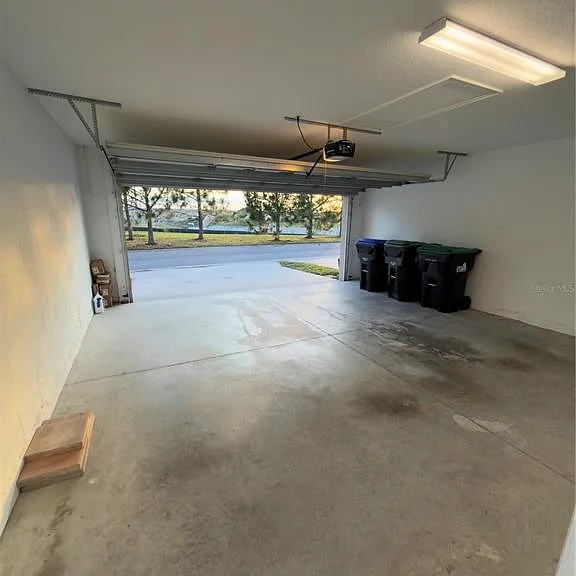 15537 Honeybell Dr — Photo 23