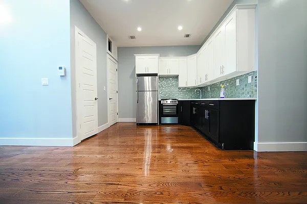 Rented by Brooklyn Group | media 7