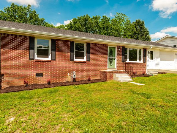 154 Church Ave, Watertown, TN 37184
