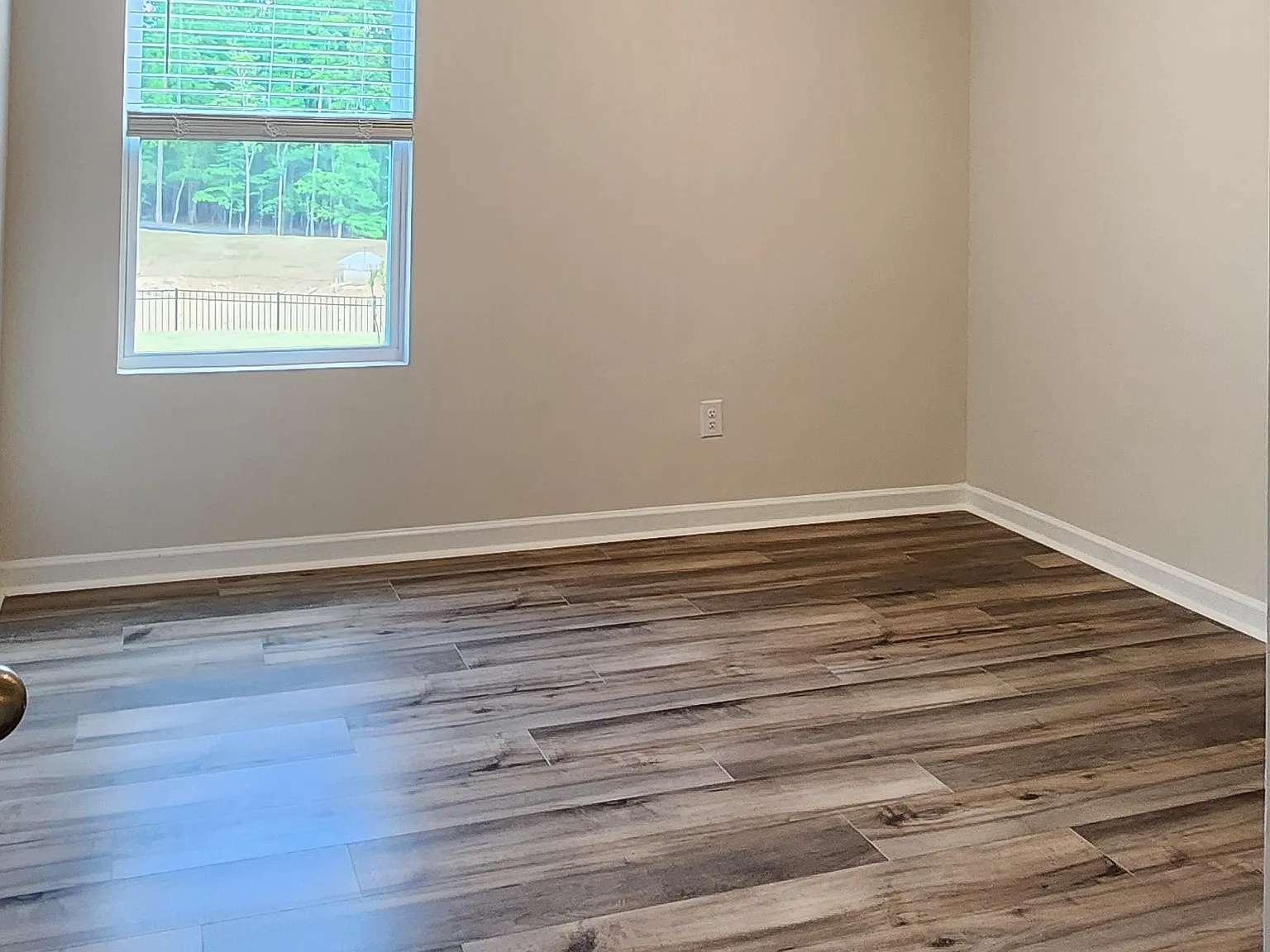 5 bed, 2674 sqft, $2,750 — Photo 3