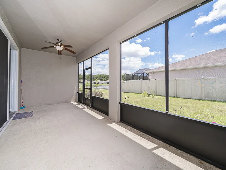 1092 Pipestone Pl — Photo 37