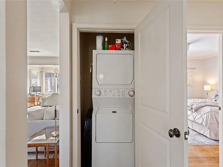 115 Peachtree Memorial Dr NW #C3 — Photo 29