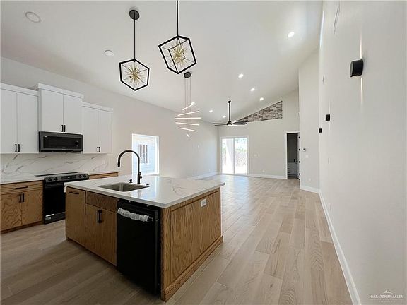 4th image of 2705 Garman St