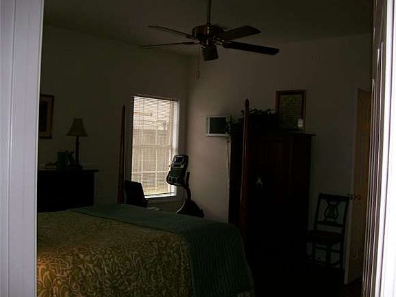 5th image of 4616 Maplewood Dr