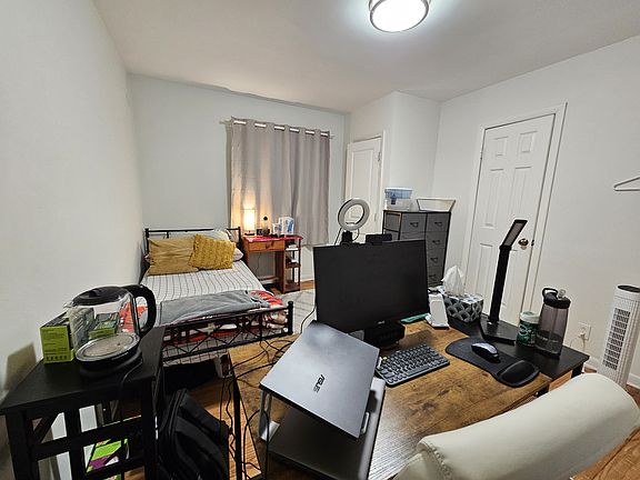 2nd image of 600 N Vermont St #3-2