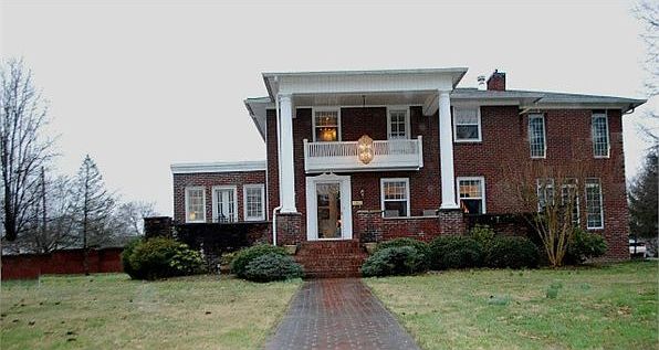 1st image of 200 N Petersborough Ave