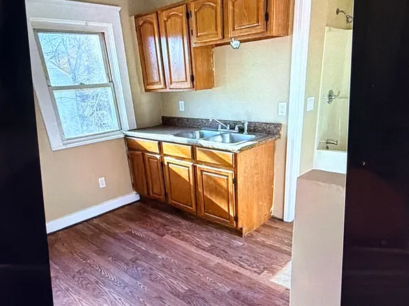 744 Providence St Floor 3, West Warwick, RI 02893