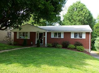 269 Castle Dr, West Mifflin, PA 15122