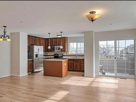 Main floor Living room