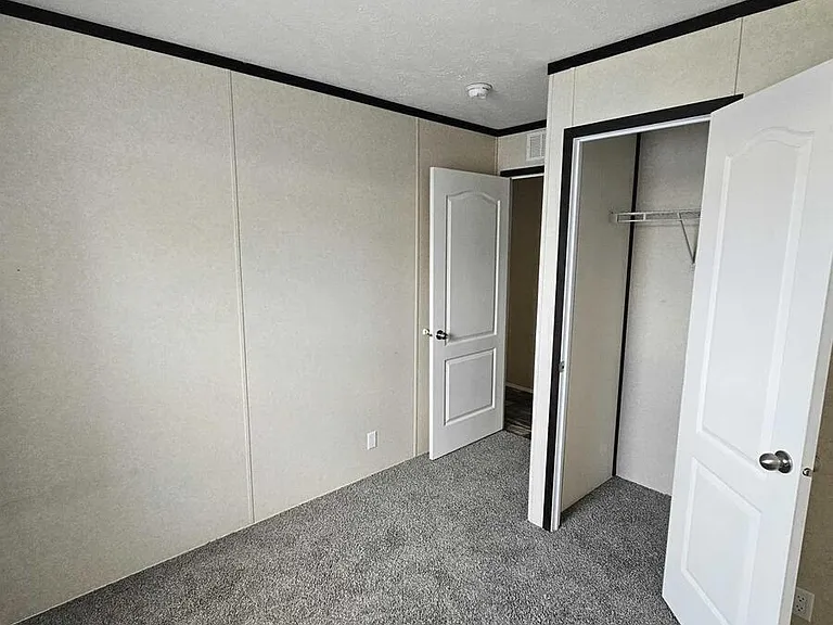 2737 W Washington Ctr #66 — Photo 11