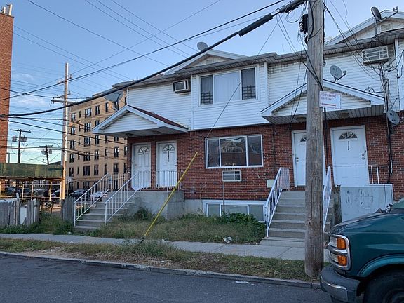 2nd image of 1124 Gipson St