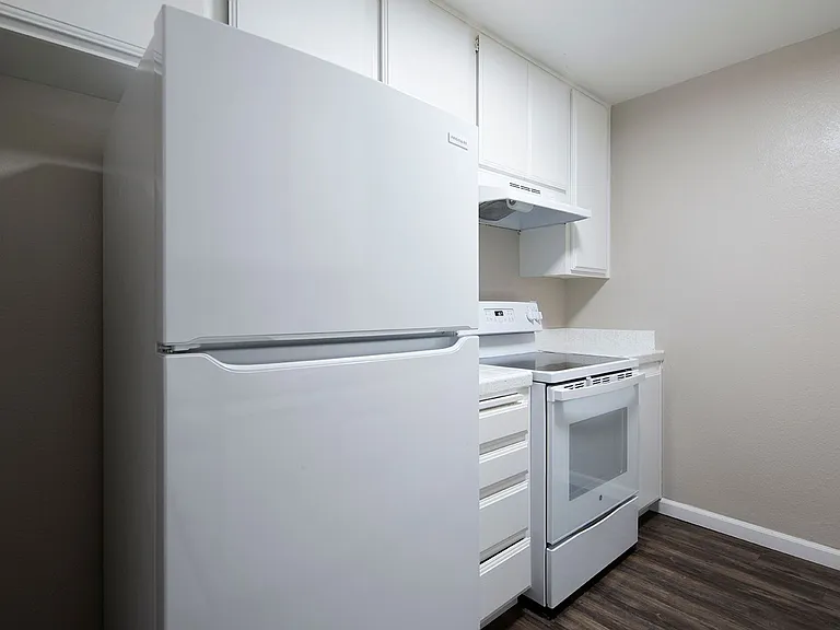 Madison Court Apartments — Photo 29