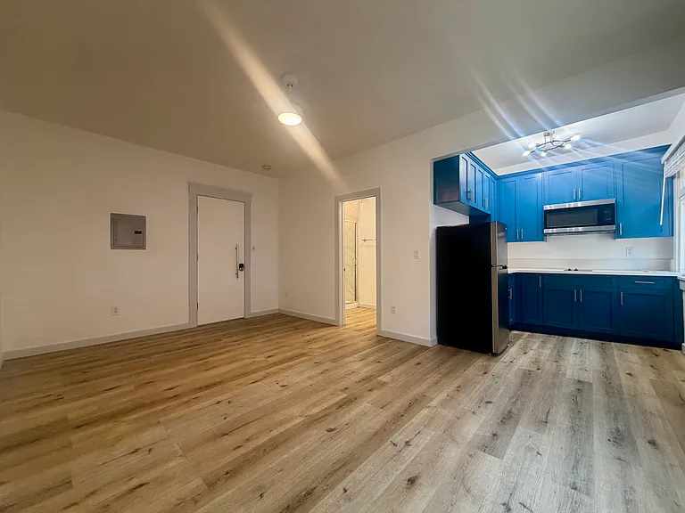 01-319 N Elm Ave #306 — Photo 3