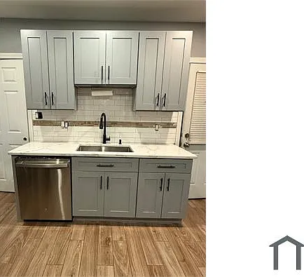 57 Petrie St