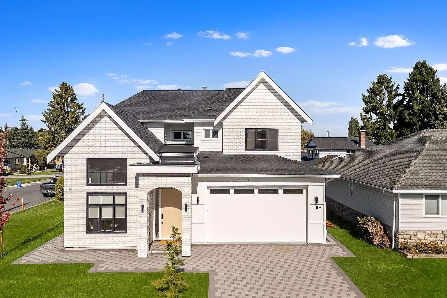 6067 44a Ave photo 1