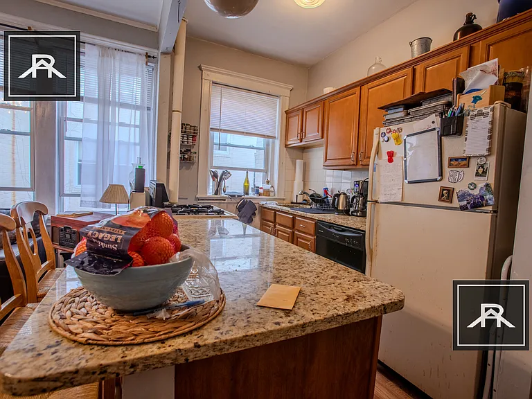231 Kelton St #4 — Photo 3